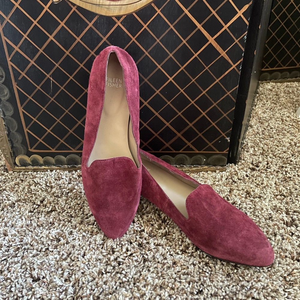 *FLASH SALE* $10! Eileen Fisher, Suede Flats